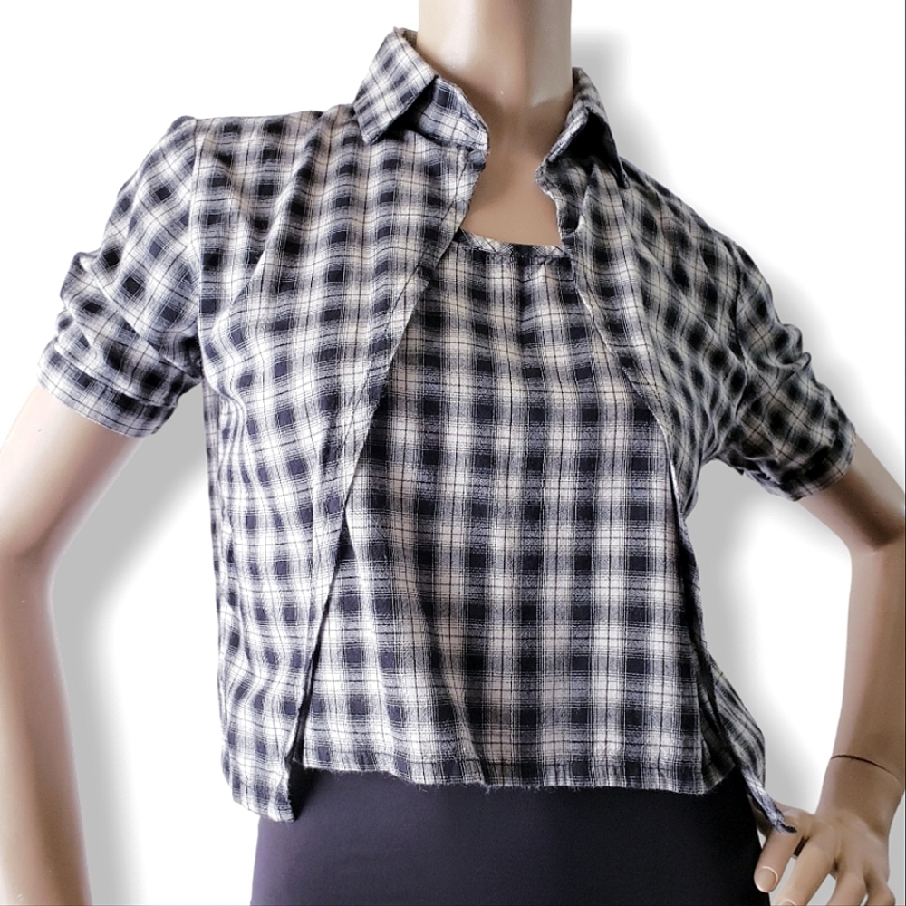 Sunday Seoul Black & White Plaid Crop Top